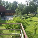 Old Mill 아파트 *